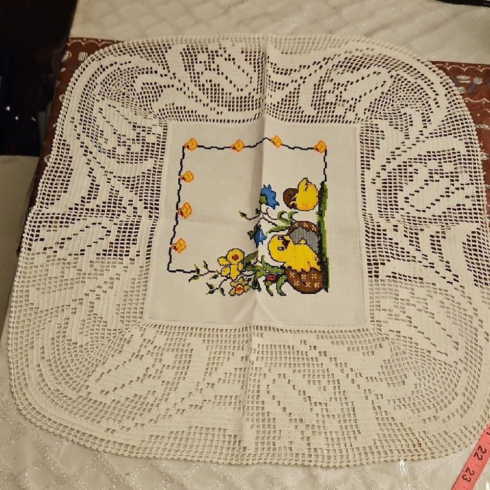 Embroidered Lace Tablecloth with Floral Design